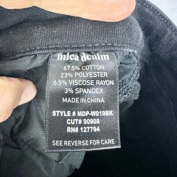 Mica Denim High Rise Wide Leg Crop Jeans Size 30 Black Raw Hem Stretch - Picture 8 of 8